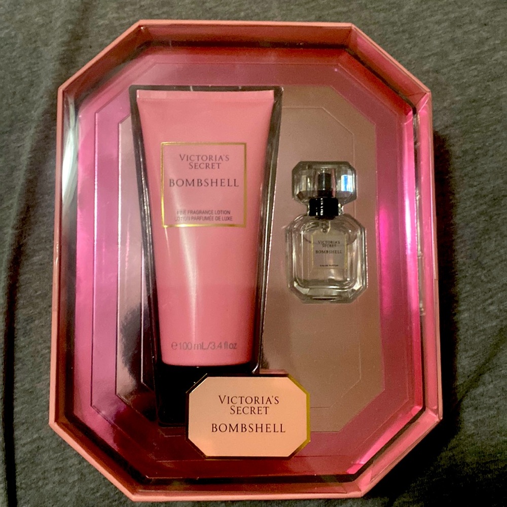 VS Bombshell used once but otherwise new
